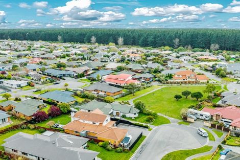 Photo of property in 17 Wisteria Place, Parklands, Christchurch, 8083