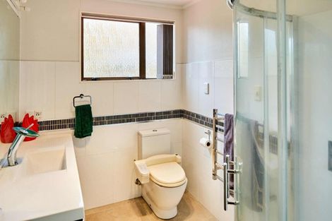 Photo of property in 18 Solander Place, Whitby, Porirua, 5024