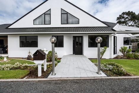 Photo of property in 149e Heta Road, Highlands Park, New Plymouth, 4312