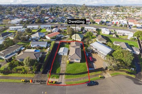 Photo of property in 18 Dungarvon Place, Clendon Park, Auckland, 2103