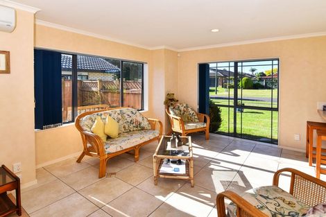 Photo of property in 3 Ashland Place, Weymouth, Auckland, 2103