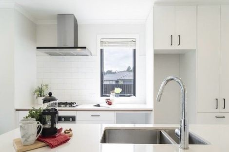 Photo of property in 68 Mawai Hakona Drive, Wallaceville, Upper Hutt, 5018