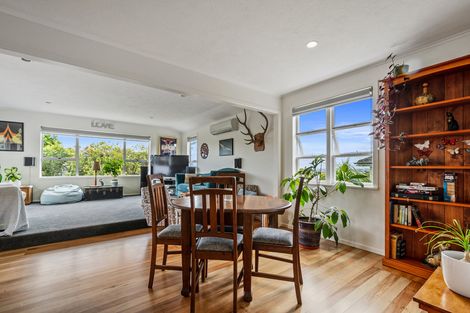 Photo of property in 6 Boler Place, New Lynn, Auckland, 0600