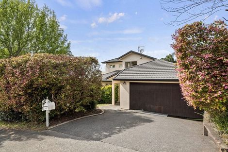 Photo of property in 8 Greenleaf Way, Northcross, Auckland, 0630