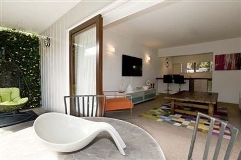 Photo of property in 3/29 Pupuke Road, Takapuna, Auckland, 0622