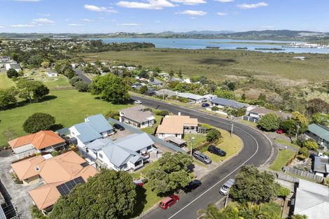 Photo of property in 9 Raumati Crescent, Onerahi, Whangarei, 0110