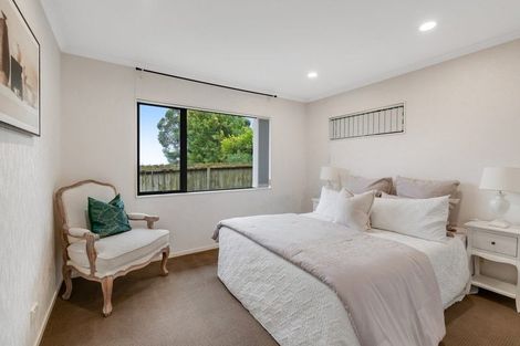 Photo of property in 17 Jacanas Place, Unsworth Heights, Auckland, 0632