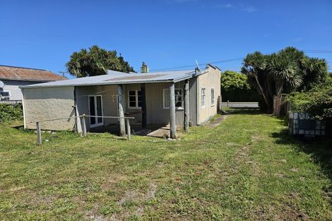 Photo of property in 6 The Esplanade, Westport, 7825