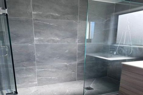 Photo of property in 13 Spinella Drive, Bayview, Auckland, 0629