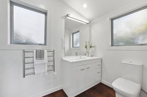 Photo of property in 14a Wellesley Road, Mangere Bridge, Auckland, 2022