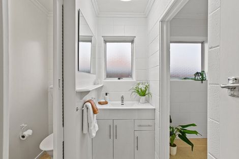 Photo of property in 12a Massey Street, Westown, New Plymouth, 4310