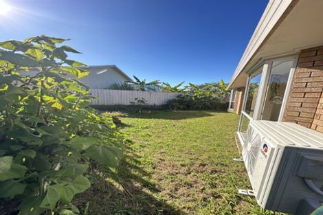 Photo of property in 24a Martin Jugum Lane, Ranui, Auckland, 0612