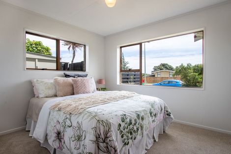 Photo of property in 6 Mountainview Terrace, Otaki Beach, Otaki, 5512