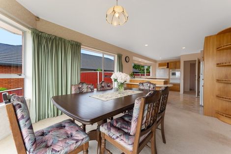 Photo of property in 4 Frank Frethey Place, Highlands Park, New Plymouth, 4312