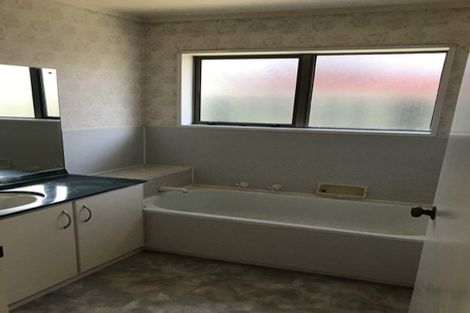 Photo of property in 37 Manse Road, Pahurehure, Papakura, 2113