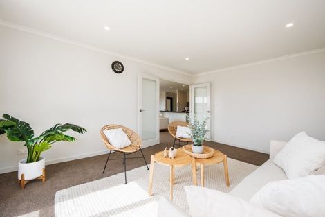 Photo of property in 12 Gibraltar Way, Fitzherbert, Palmerston North, 4410