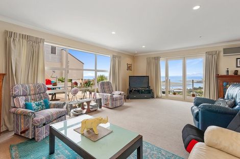 Photo of property in 6 Redcliffs View Lane, Redcliffs, Christchurch, 8081