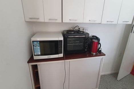 Photo of property in 385 West Coast Road, Glen Eden, Auckland, 0602