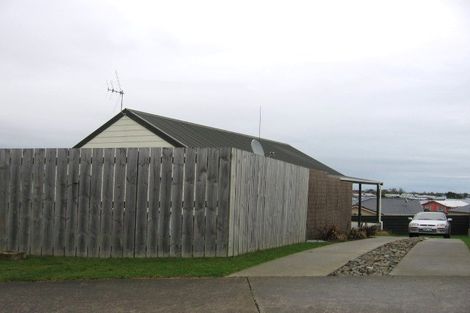 Photo of property in 9 Lydia Place, Kelvin Grove, Palmerston North, 4414