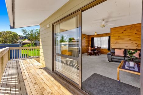 Photo of property in 124 Brightside Road, Stanmore Bay, Whangaparaoa, 0932