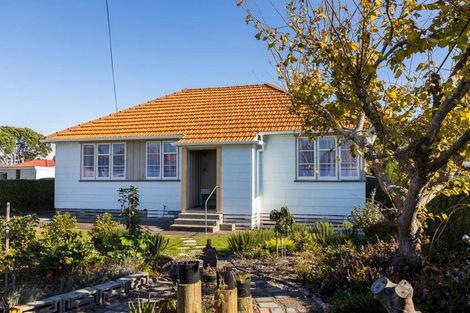 Photo of property in 41 Seymour Street, Waitara, 4320