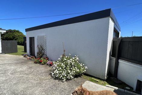 Photo of property in 62 Gisborne Terrace, Opunake, 4616