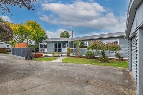 Photo of property in 14 Bendigo Street, Cloverlea, Palmerston North, 4412