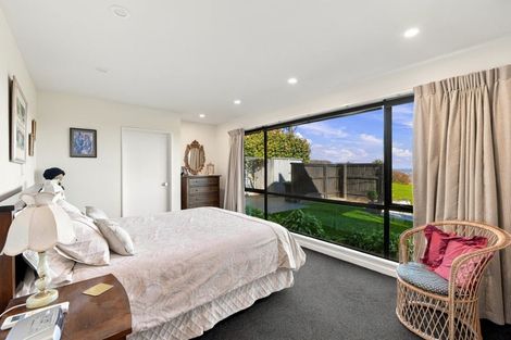 Photo of property in 68 Ravensdale Rise, Westmorland, Christchurch, 8025