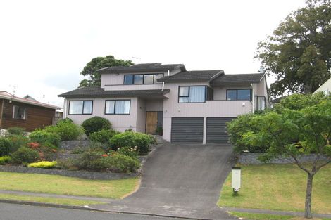 Photo of property in 112 West Harbour Drive, West Harbour, Auckland, 0618