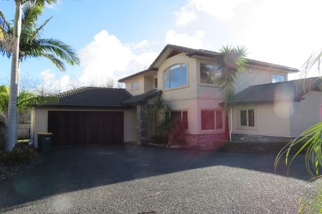 Photo of property in 15 Oakway Drive, Schnapper Rock, Auckland, 0632