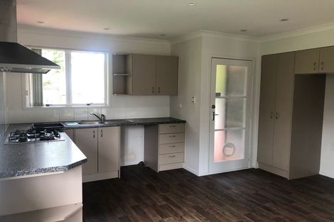 Photo of property in 136 Waimumu Road, Massey, Auckland, 0614