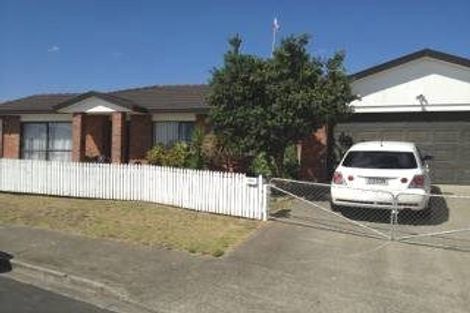 Photo of property in 104 Pitt Avenue, Clendon Park, Auckland, 2103