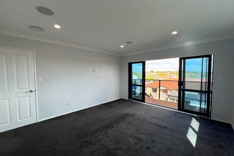 Photo of property in 15 Carn Place, Weymouth, Auckland, 2103