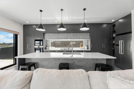 Photo of property in 16 Otohikawa Avenue, Glenbrook, Waiuku, 2681