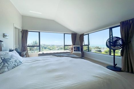 Photo of property in 2 Mellons Bay Road, Howick, Auckland, 2014