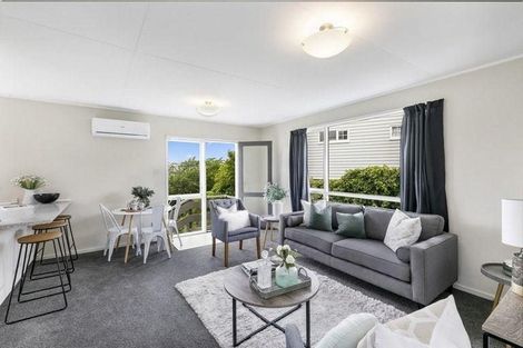 Photo of property in 10b Camellia Terrace, Maungaraki, Lower Hutt, 5010