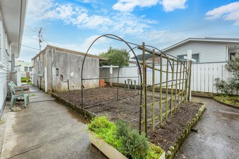 Photo of property in 4 Beauchamp Street, Tawa, Wellington, 5028