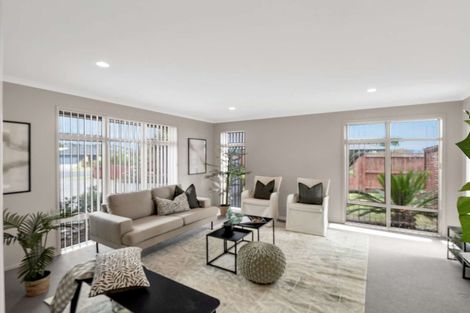 Photo of property in 11 Wai Place, One Tree Point, 0118