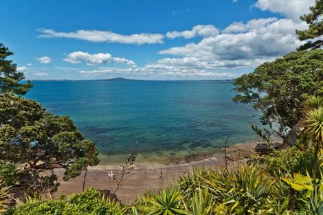 Photo of property in 75 Cliff Road, Torbay, Auckland, 0630