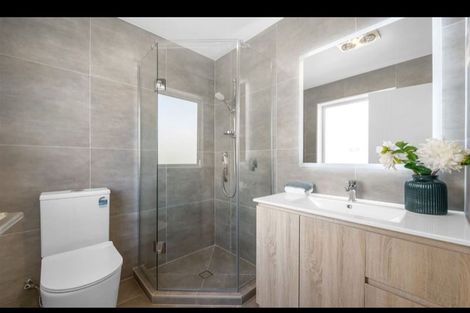 Photo of property in 16 Repehina Road, Flat Bush, Auckland, 2019