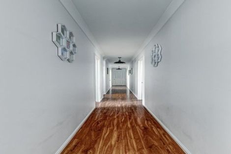 Photo of property in 23 Mirbeck Avenue, Cambridge, 3434