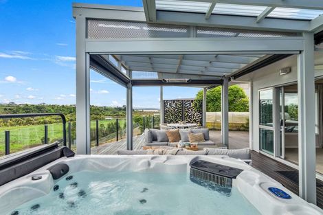 Photo of property in 106 Sereno Vista, Bellevue, Tauranga, 3110