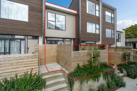 Photo of property in 16/15 Chivalry Road, Glenfield, Auckland, 0629