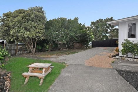 Photo of property in 4 Esmeralda Avenue, Avondale, Auckland, 1026