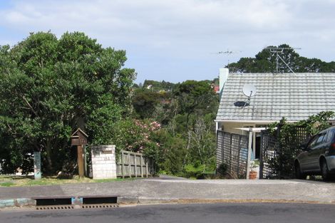 Photo of property in 1/17 Felstead Street, Birkenhead, Auckland, 0626