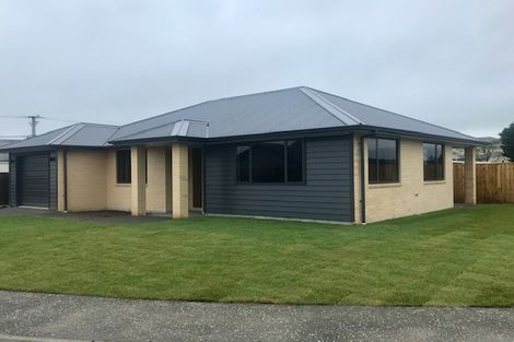 Photo of property in 3 Hereford Drive, Carterton, 5713