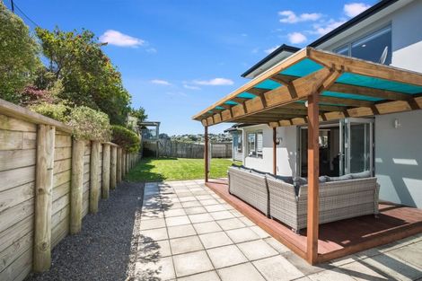 Photo of property in 30 Aotea Drive, Aotea, Porirua, 5024