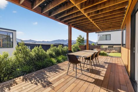 Photo of property in 8 Landsborough Lane, Wanaka, 9305