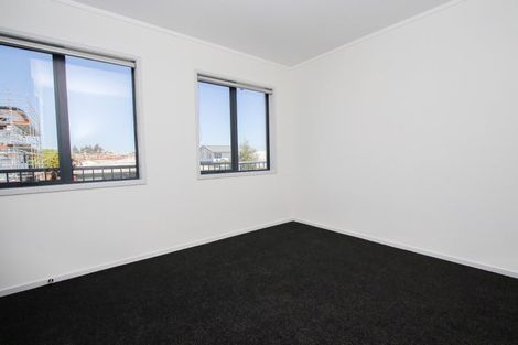 Photo of property in 4/200 Old Farm Road, Hamilton East, Hamilton, 3216