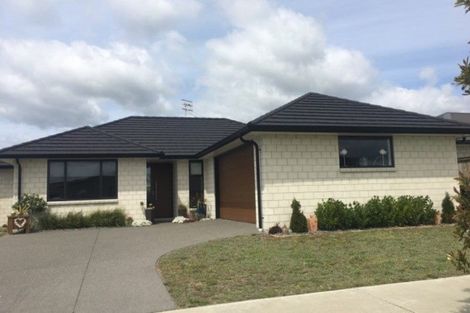 Photo of property in 10 Harding Drive, Papamoa Beach, Papamoa, 3118